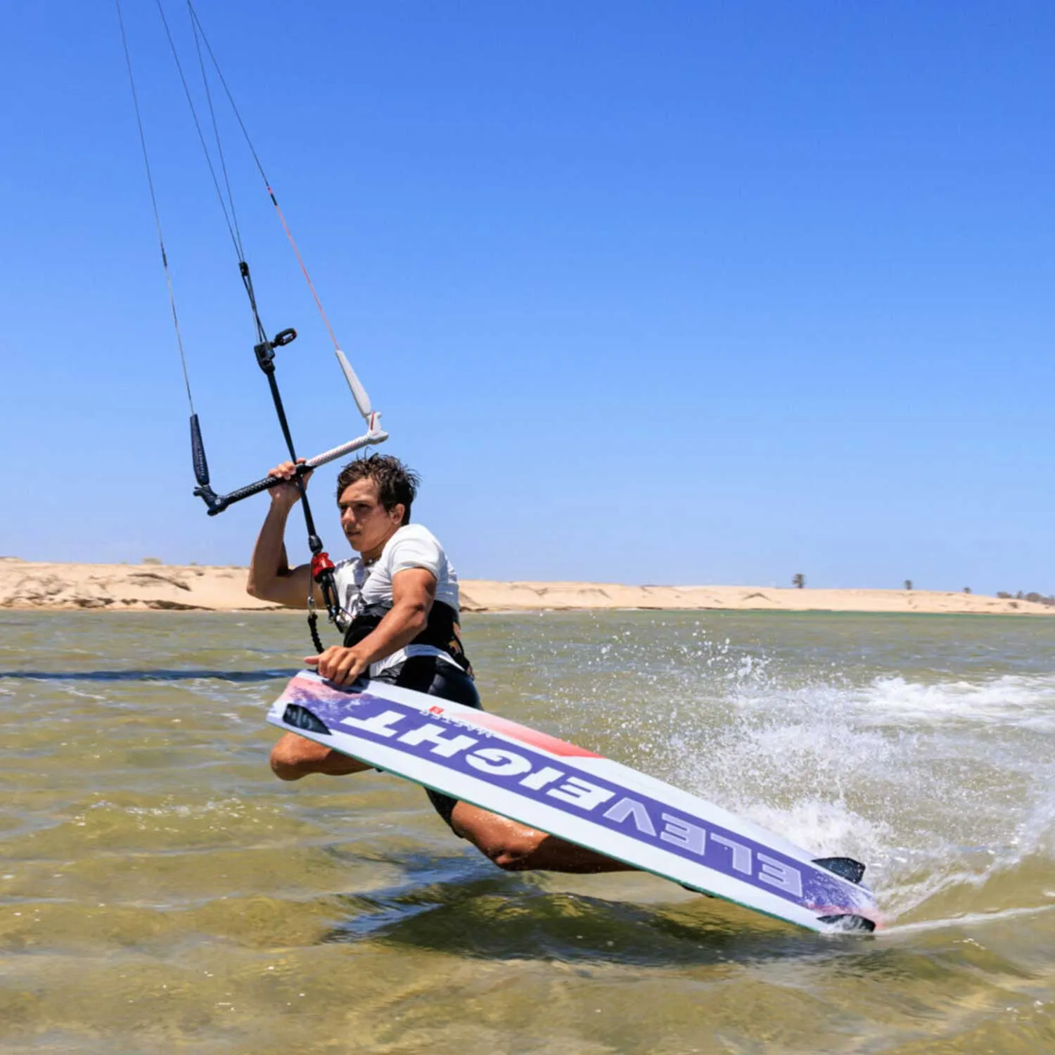 2025 Eleveight Master S V4 Kiteboard