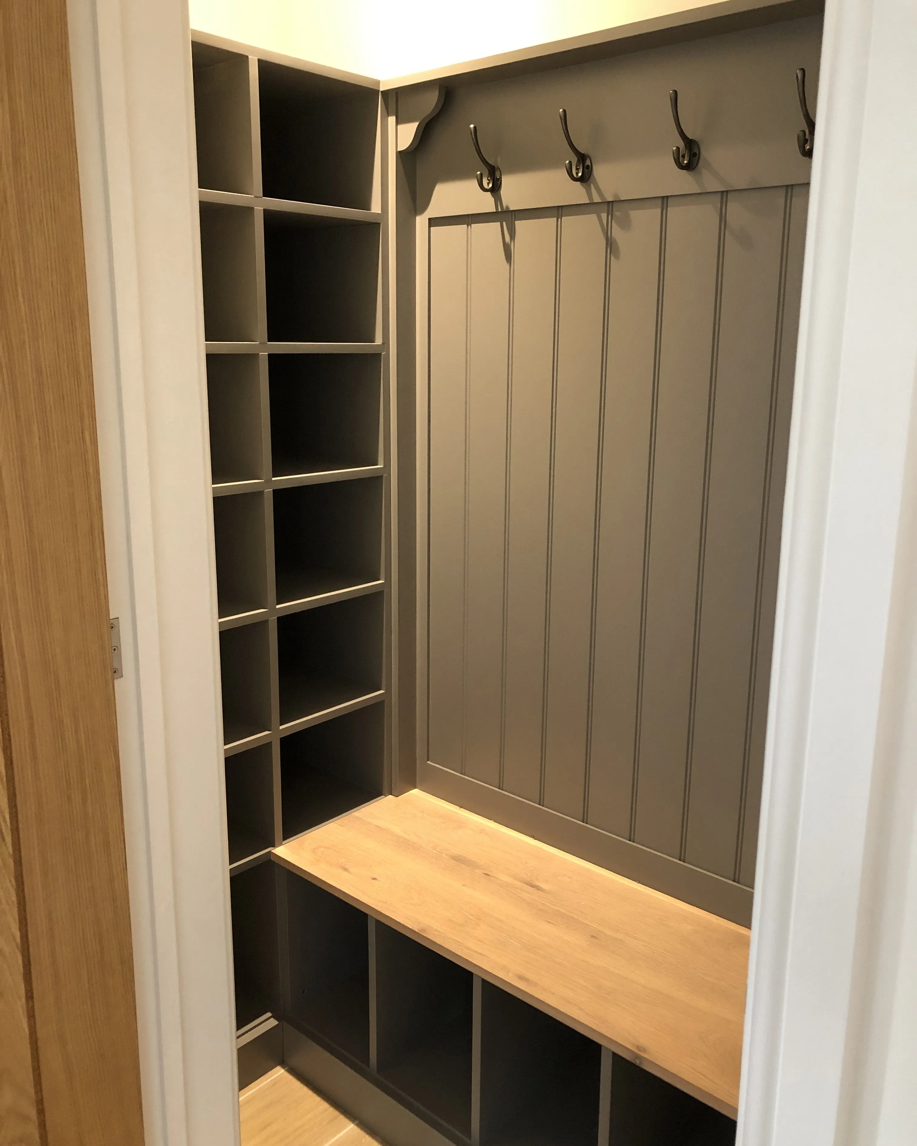 Corner Shoe Storage Bench