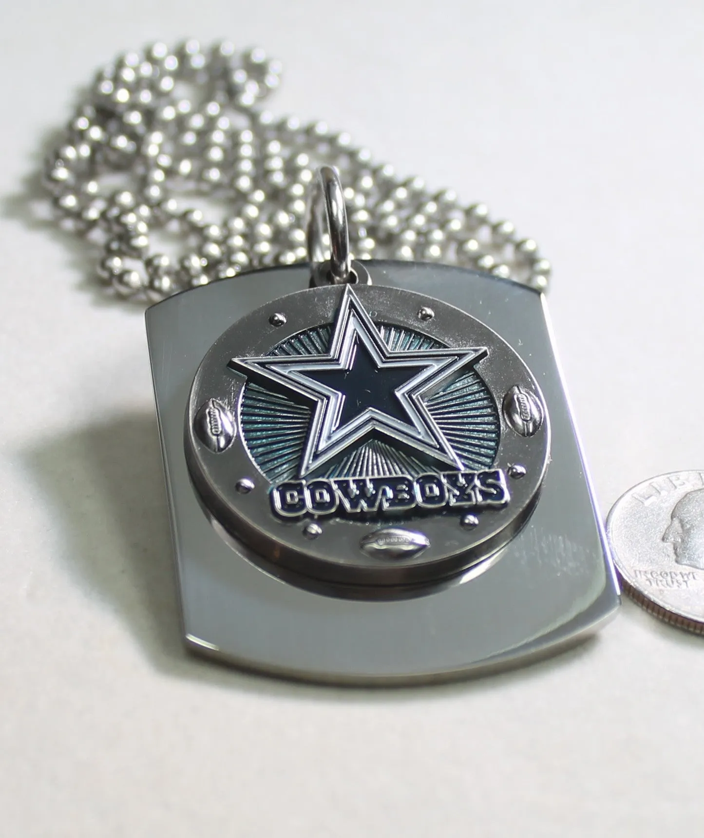 DALLAS COWBOYS NFL X LARGE PENDANT ON THICK STAINLESS STEEL DOG TAG