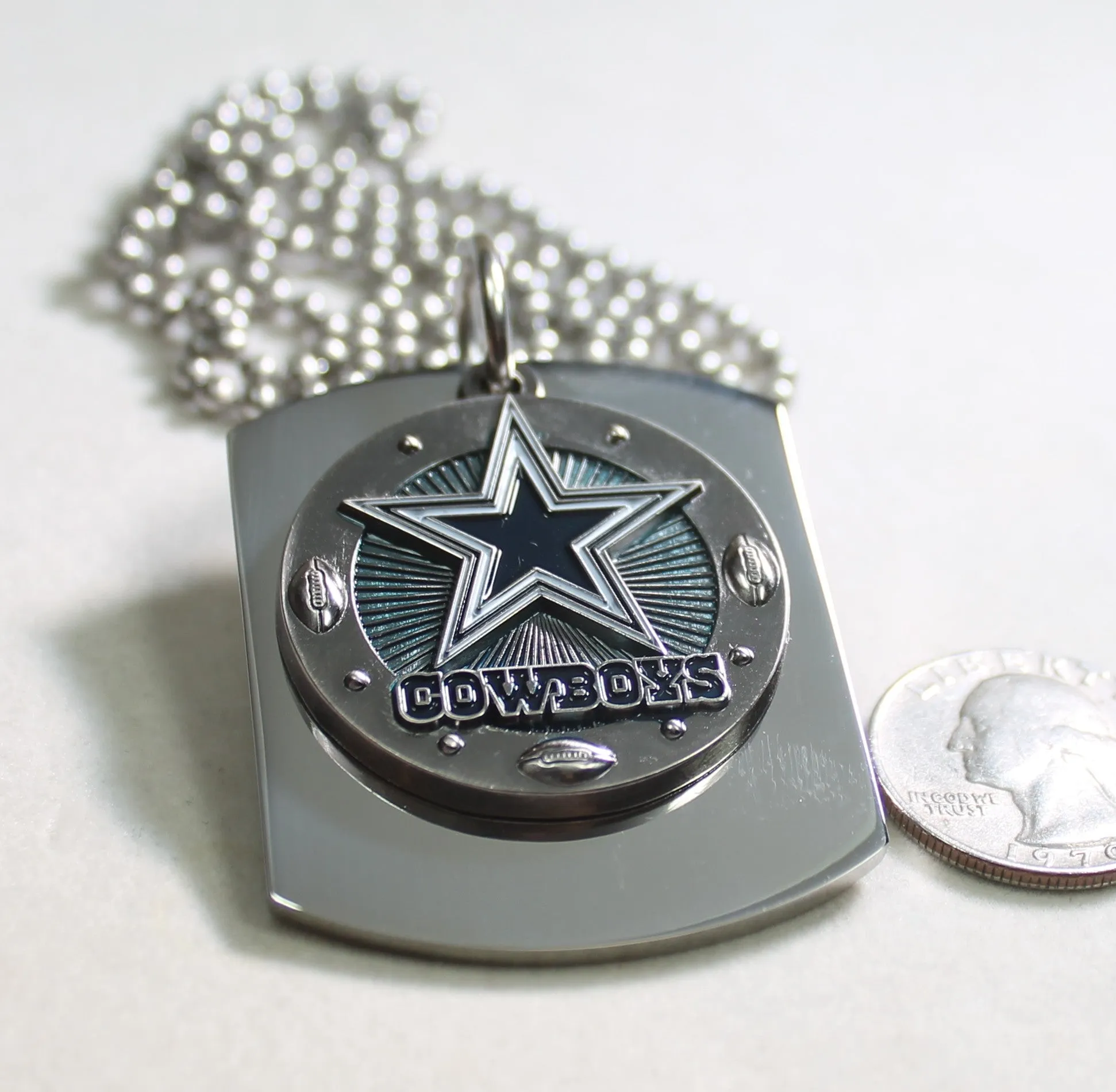 DALLAS COWBOYS NFL X LARGE PENDANT ON THICK STAINLESS STEEL DOG TAG