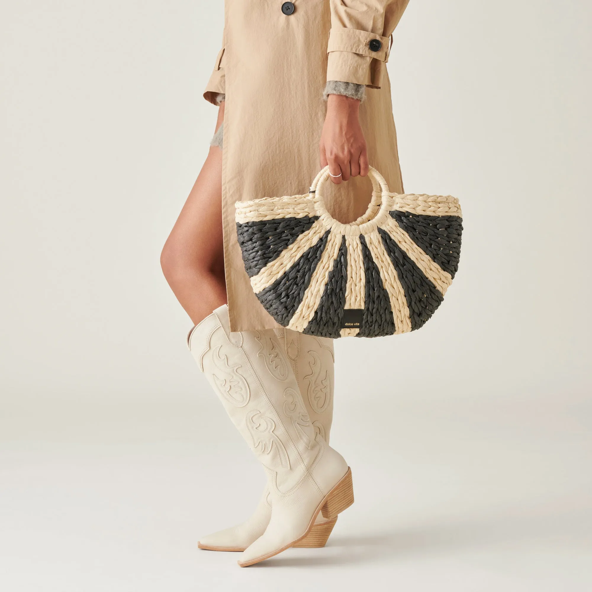 ESTELLE HANDBAG BLACK RAFFIA