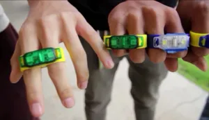 Flash Knuckles (TM) (AM) [3 Pack] SMALL