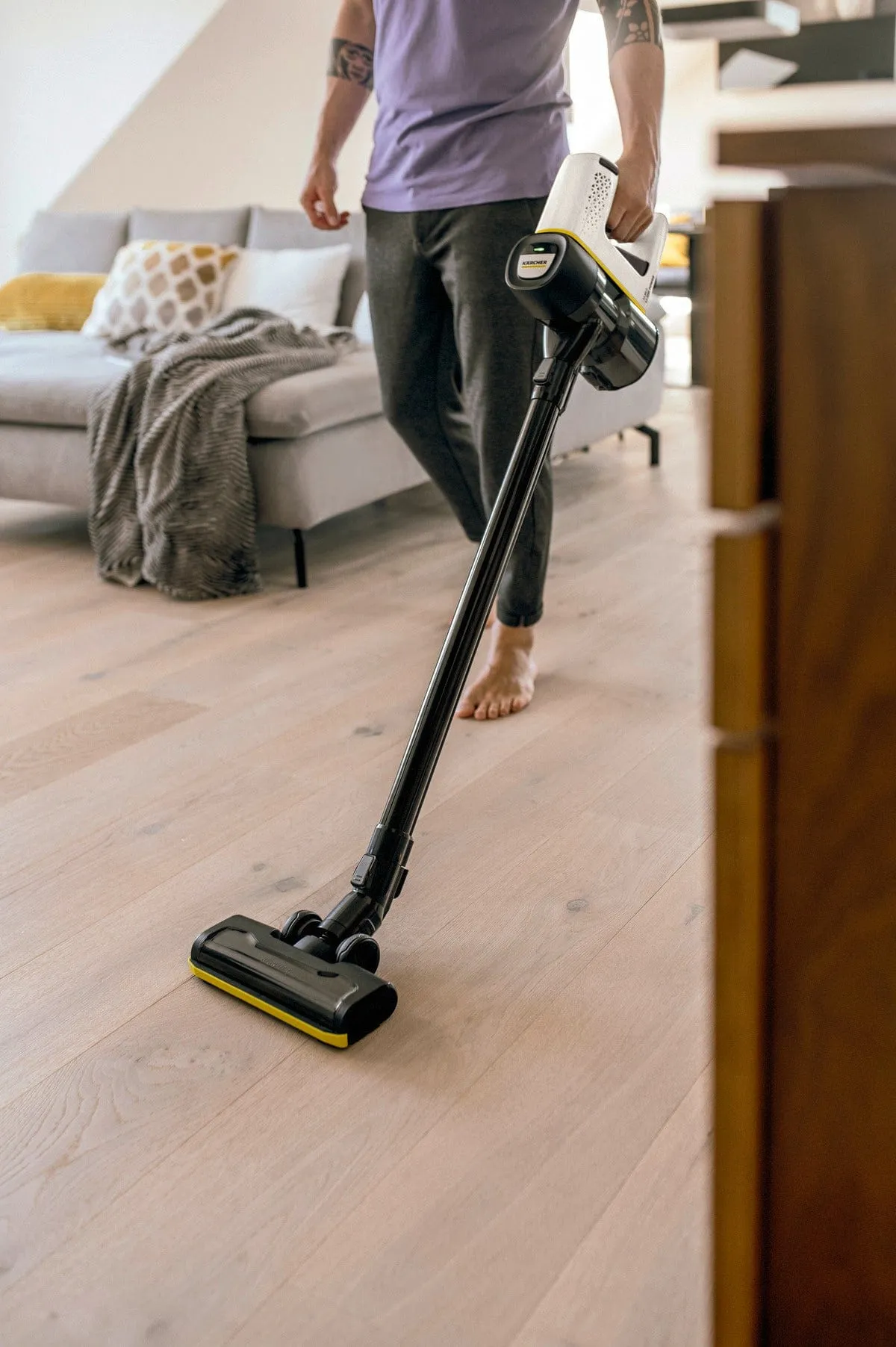 Karcher Battery-Power Vacuum Cleaner VC 4 Cordless MyHome White