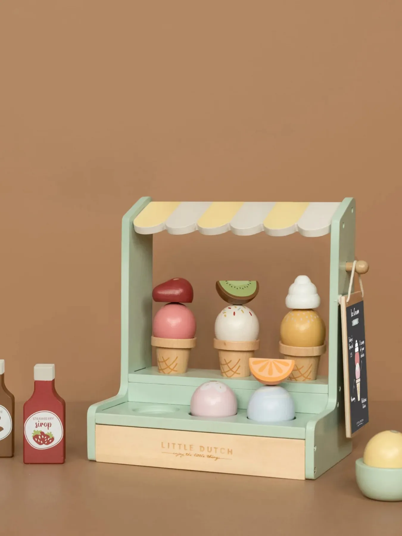 Little Dutch Wooden Ice Cream Shop