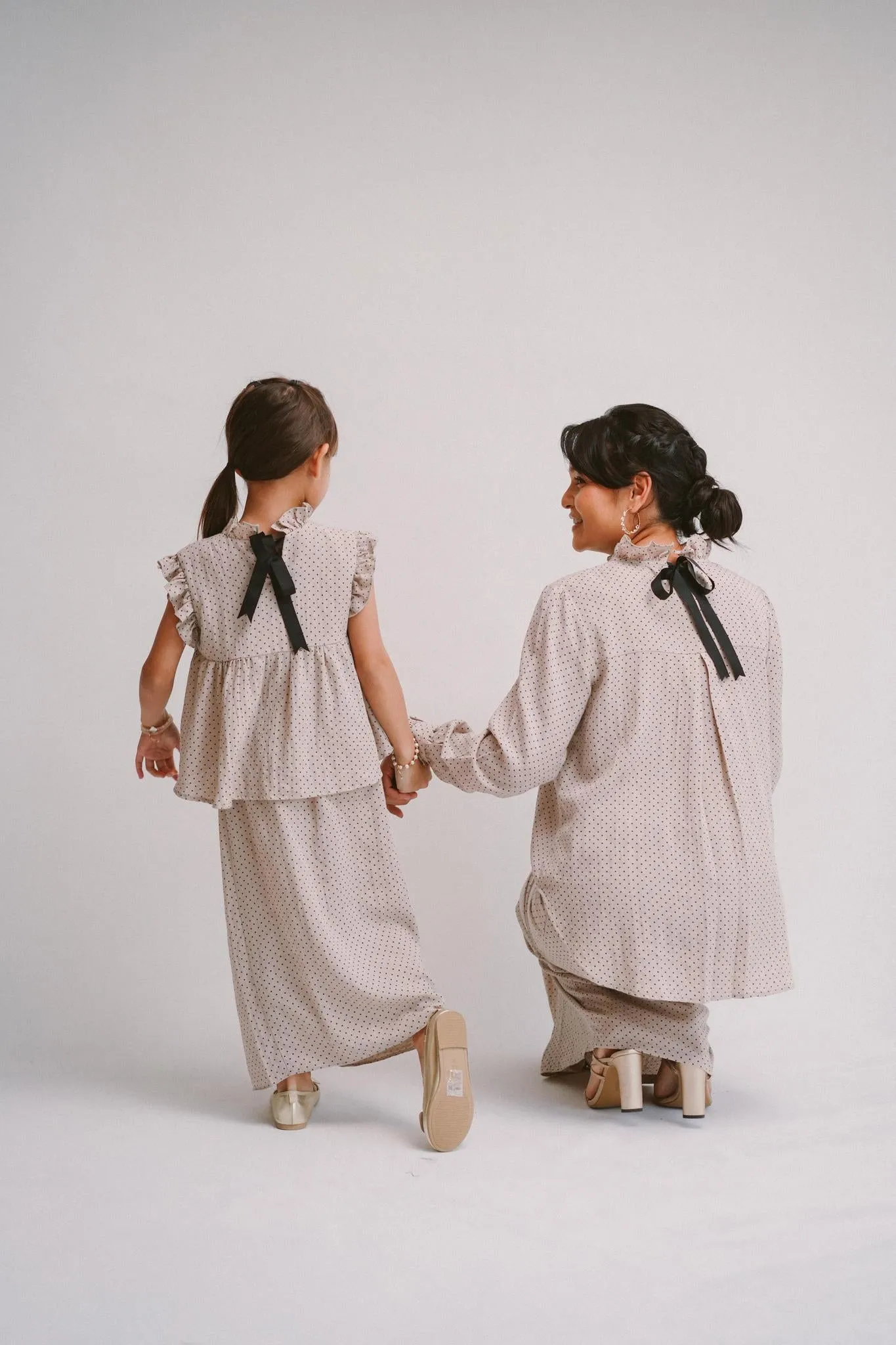 NAFEESA KURUNG IN BEIGE