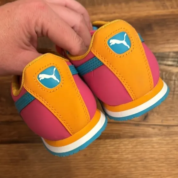 Puma Roma NWT pink teal orange shoes size 3