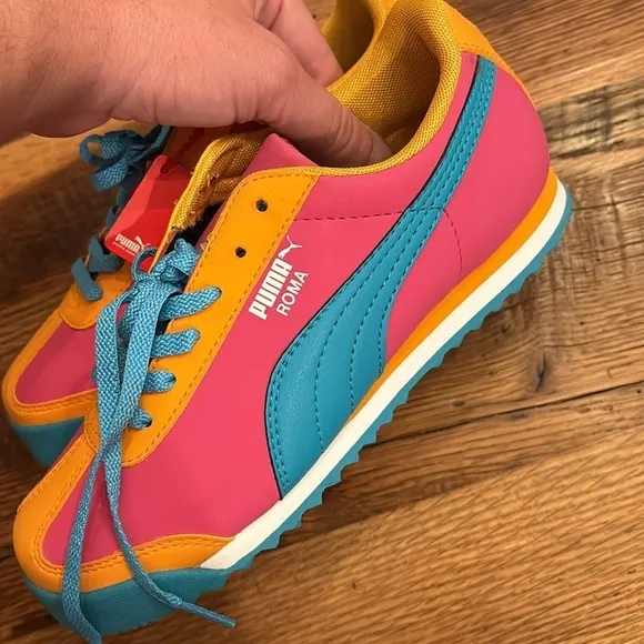 Puma Roma NWT pink teal orange shoes size 3
