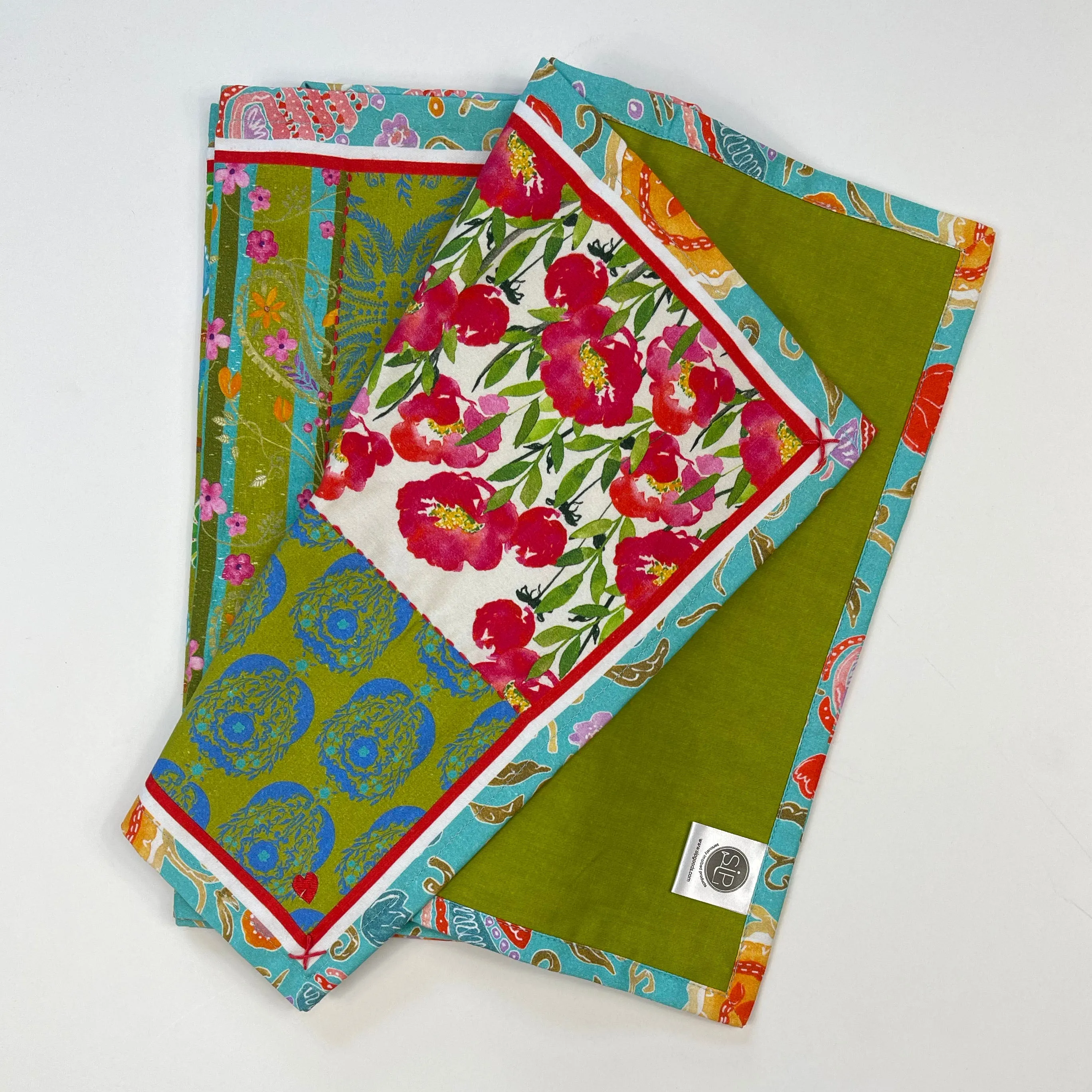 "A Touch Of Love Collection" Table Runner