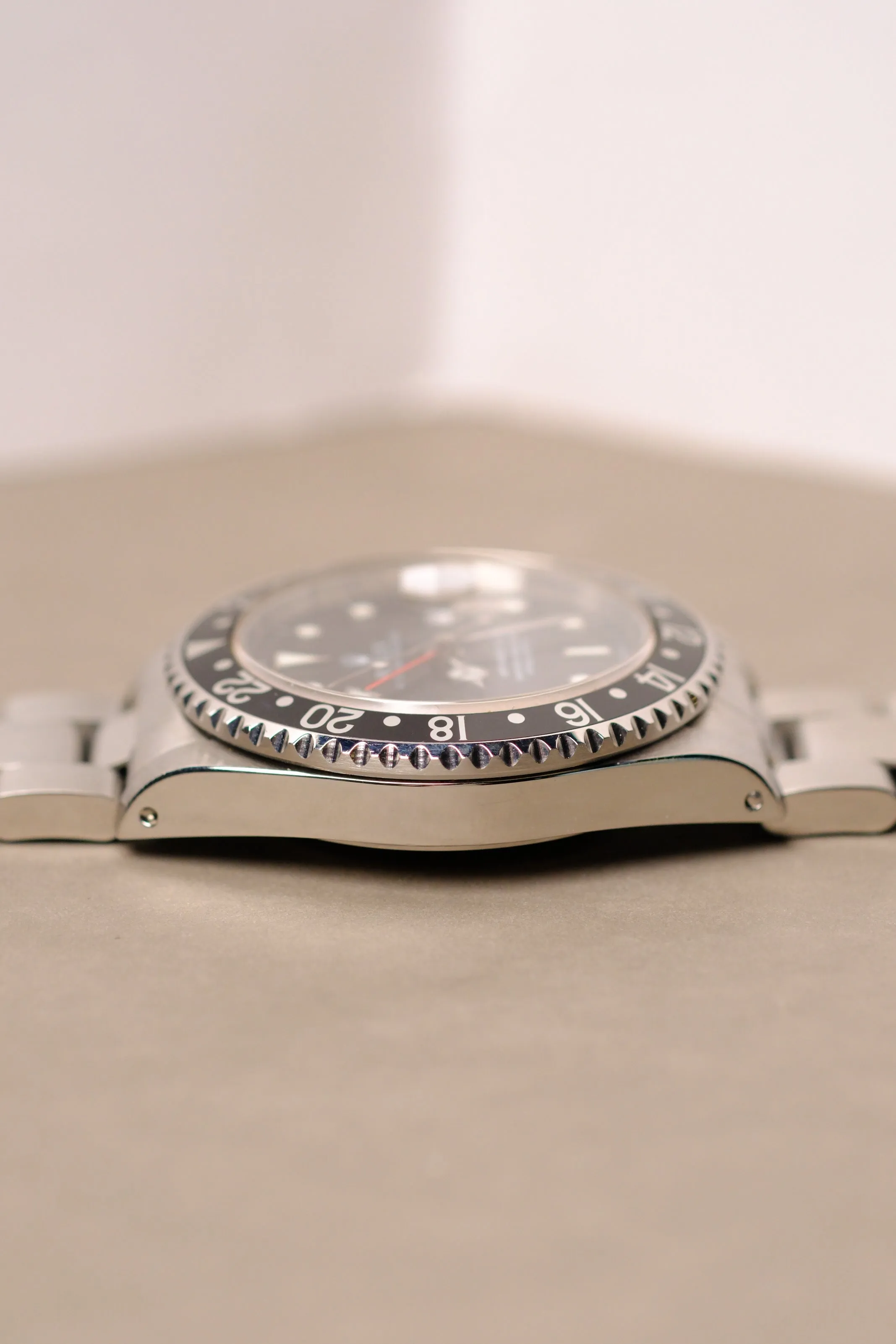 Rolex GMT-Master ii 16710 'Swiss-Only' Dial w/Box - 1998