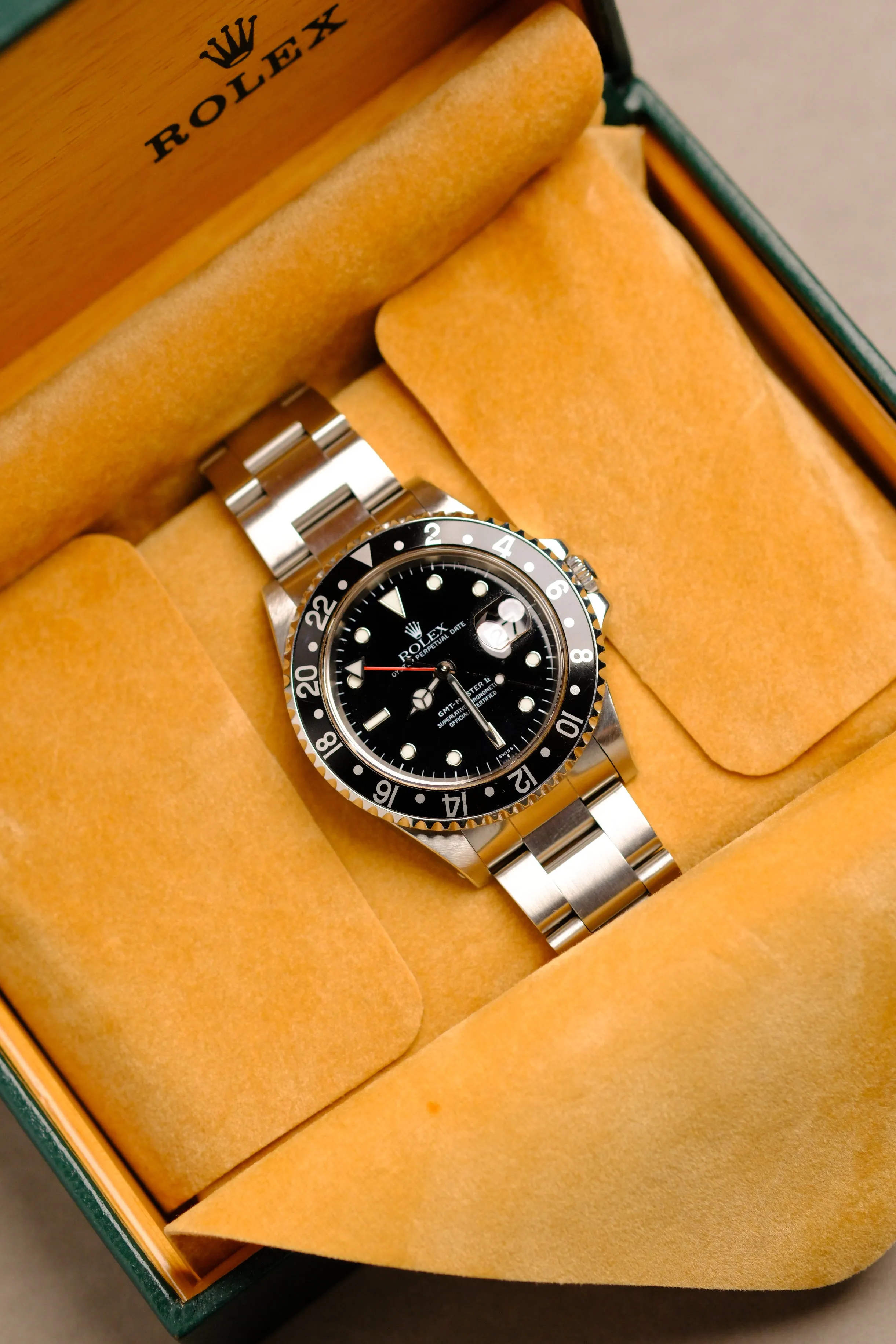 Rolex GMT-Master ii 16710 'Swiss-Only' Dial w/Box - 1998